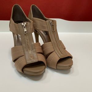 Moda 3” Heels with Gold Zipper Accent